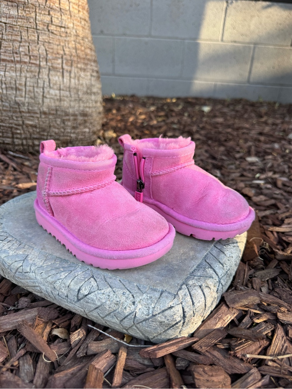 UGG Kids Pink Suede Cozy Zip Booties